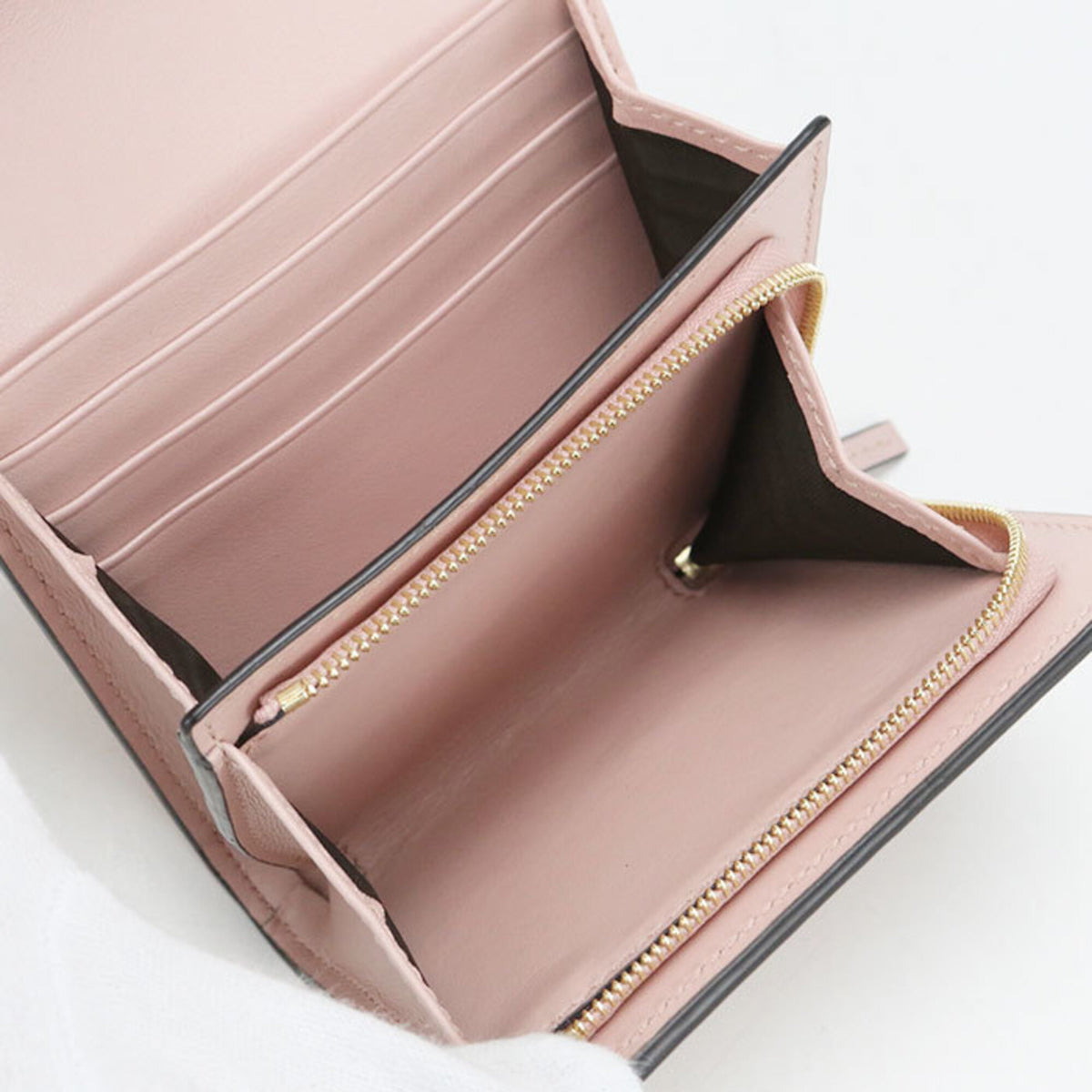 Gucci Pink Leather Wallet (Bi-Fold) (Pre-Owned)