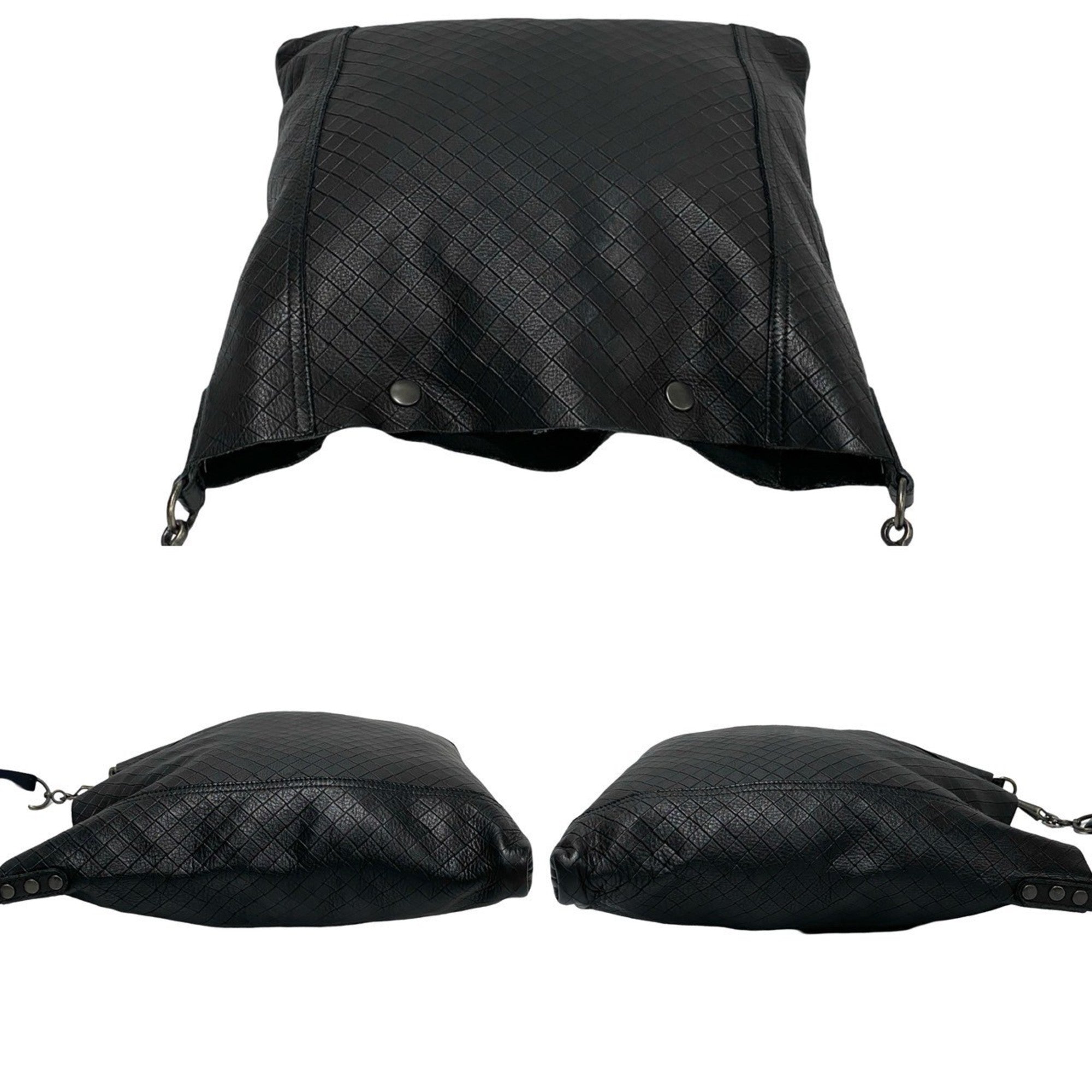 Bottega Veneta Black Leather Pochette Shoulder Bag (Pre-Owned)