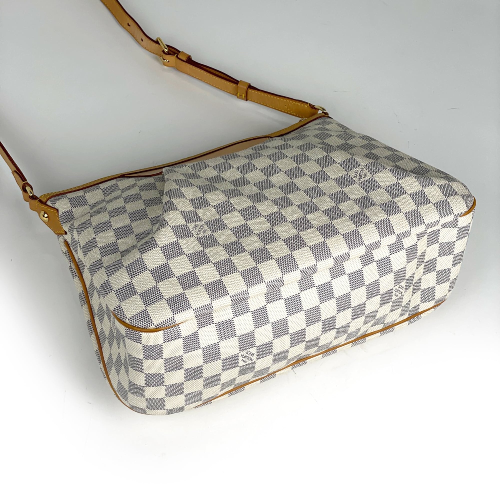 Louis Vuitton White Damier Azur Shoulder Bag (Pre-Owned)