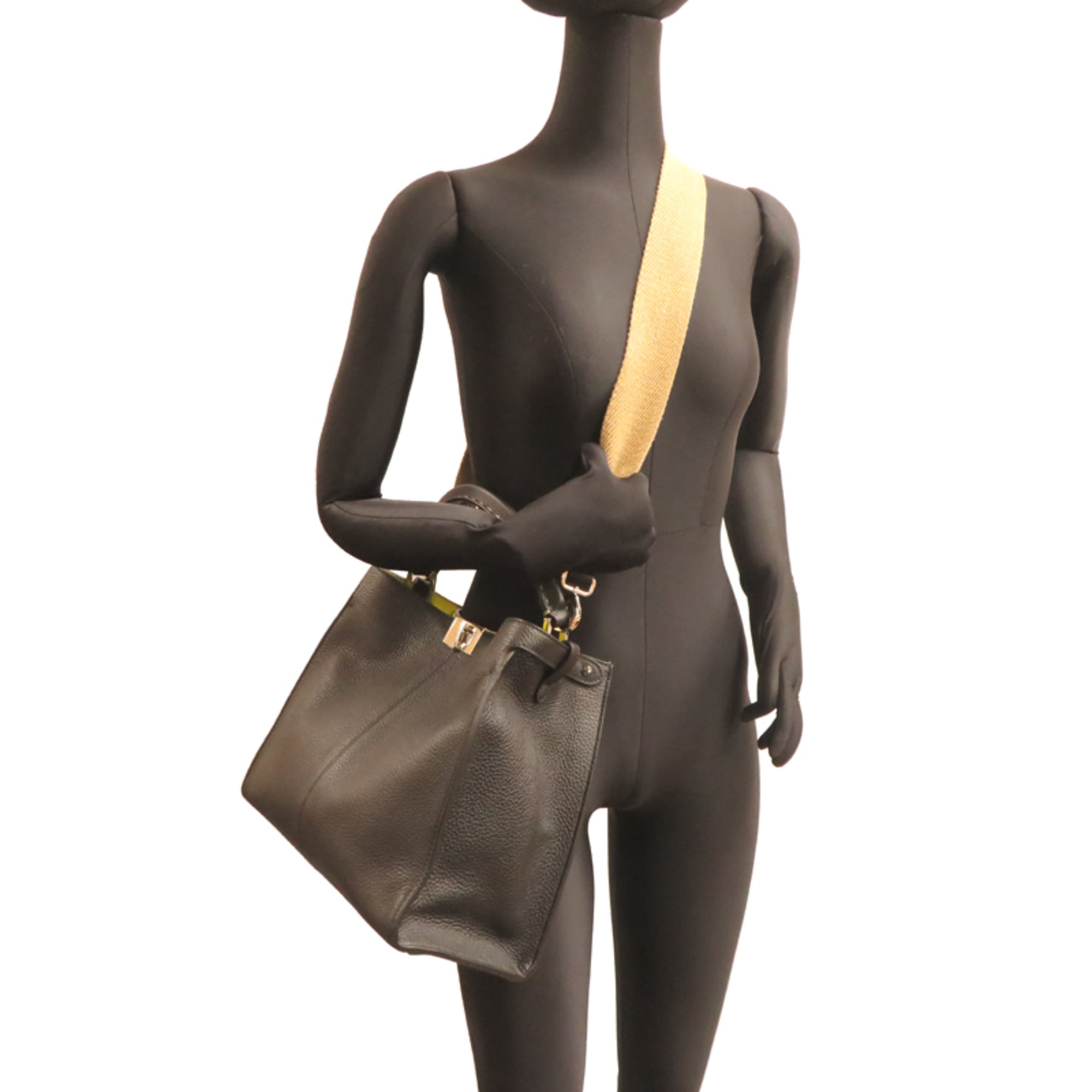 Fendi Black Leather Handbag (Pre-Owned)