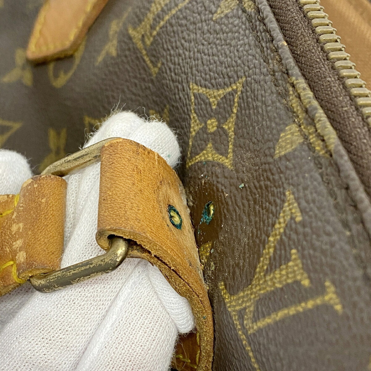 Louis Vuitton Brown Handbag (Pre-Owned)