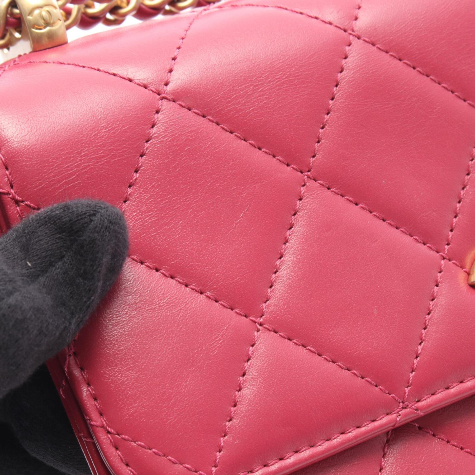 Chanel Matelasse Pink Leather Shoulder Bag (Pre-Owned)