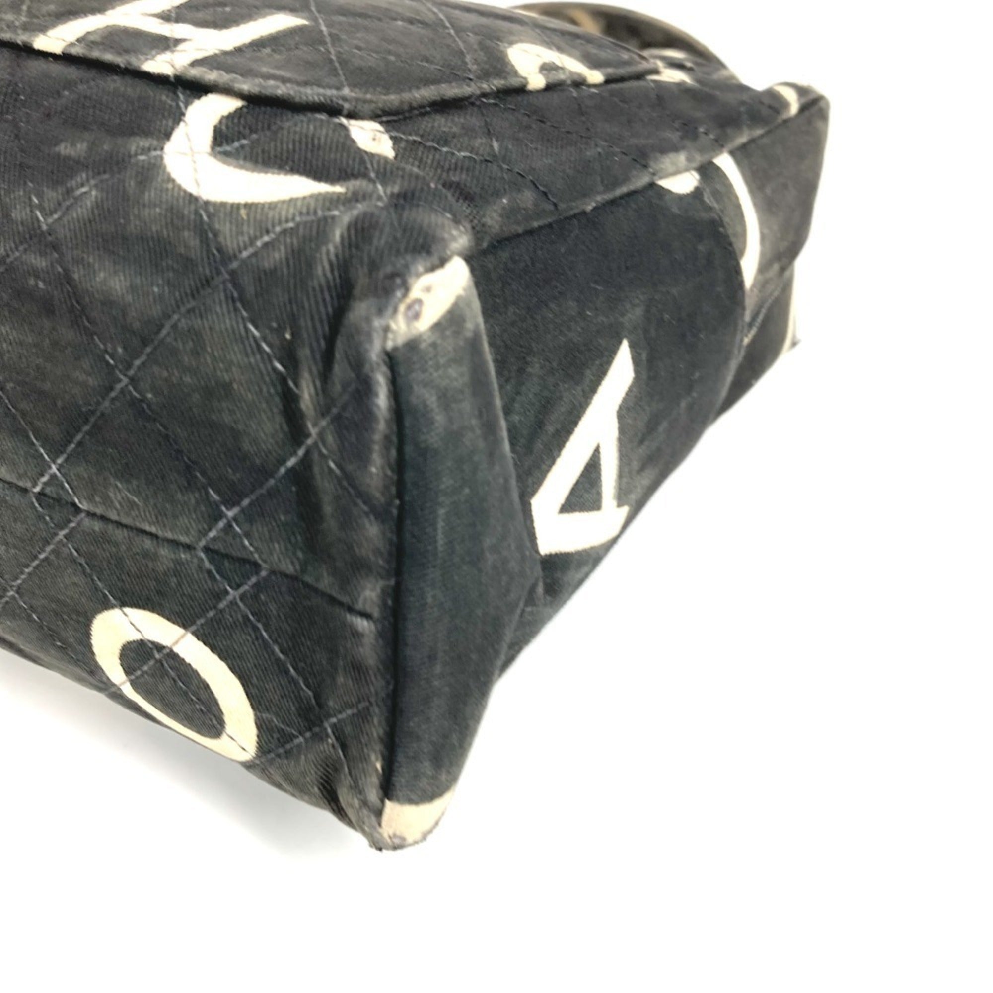 Chanel Black White Canvas Handbag Tote Bag (Pre-Owned)