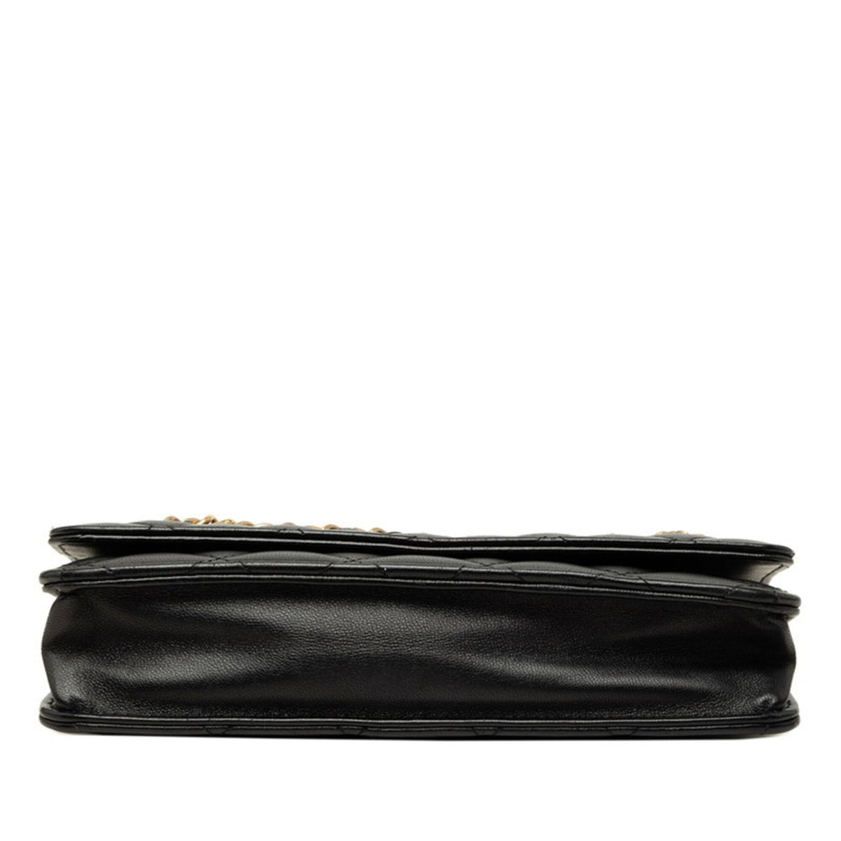 Chanel Matelasse Black Leather Shoulder Bag (Pre-Owned)