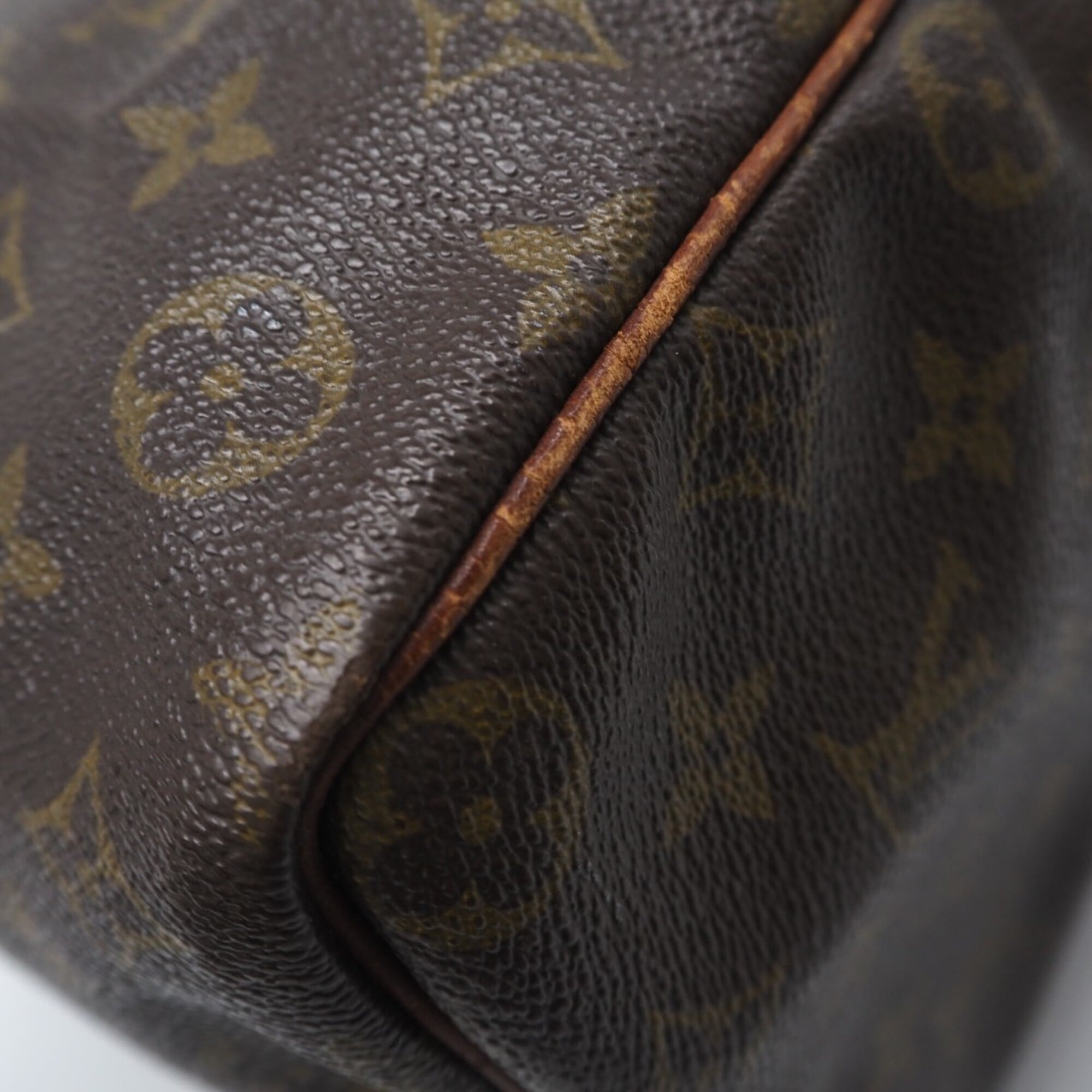 Louis Vuitton Brown Monogram Monogram Handbag (Pre-Owned)