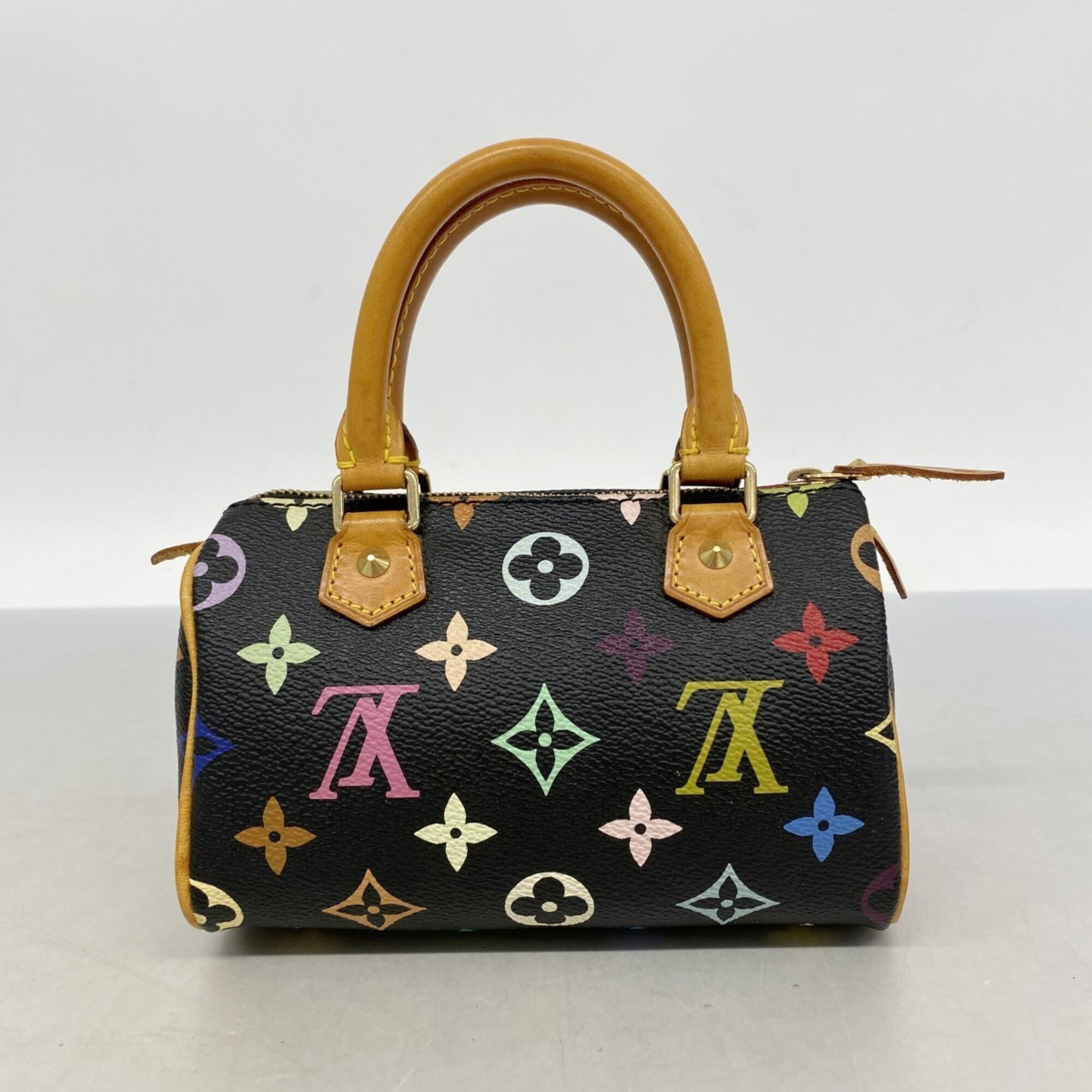 Louis Vuitton Noir Handbag (Pre-Owned)