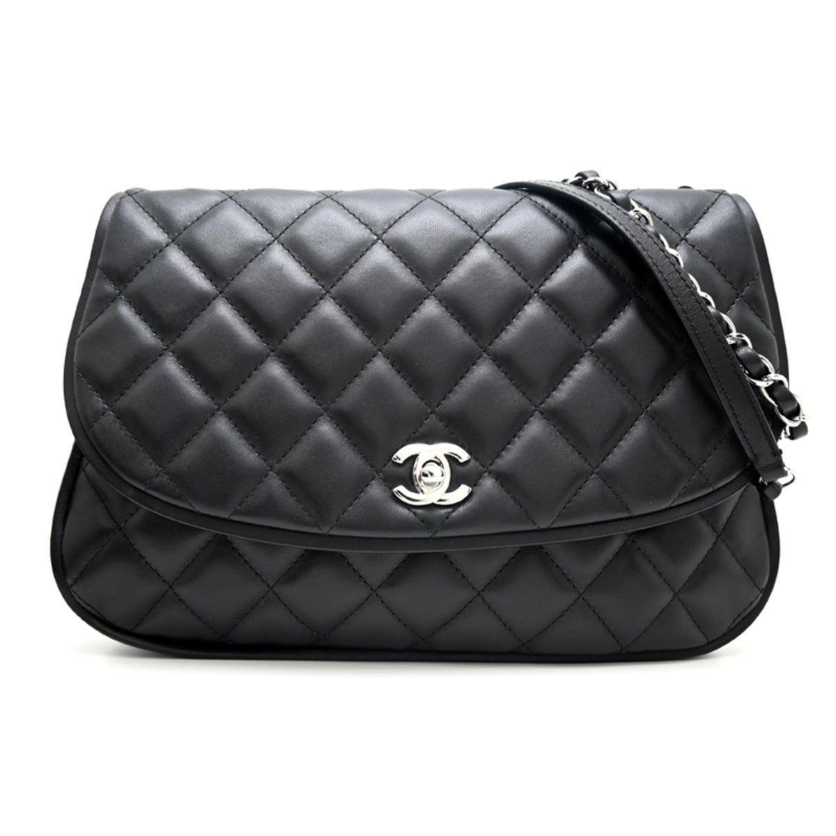 Chanel Black Leather Shoulder Bag (Pre-Owned)