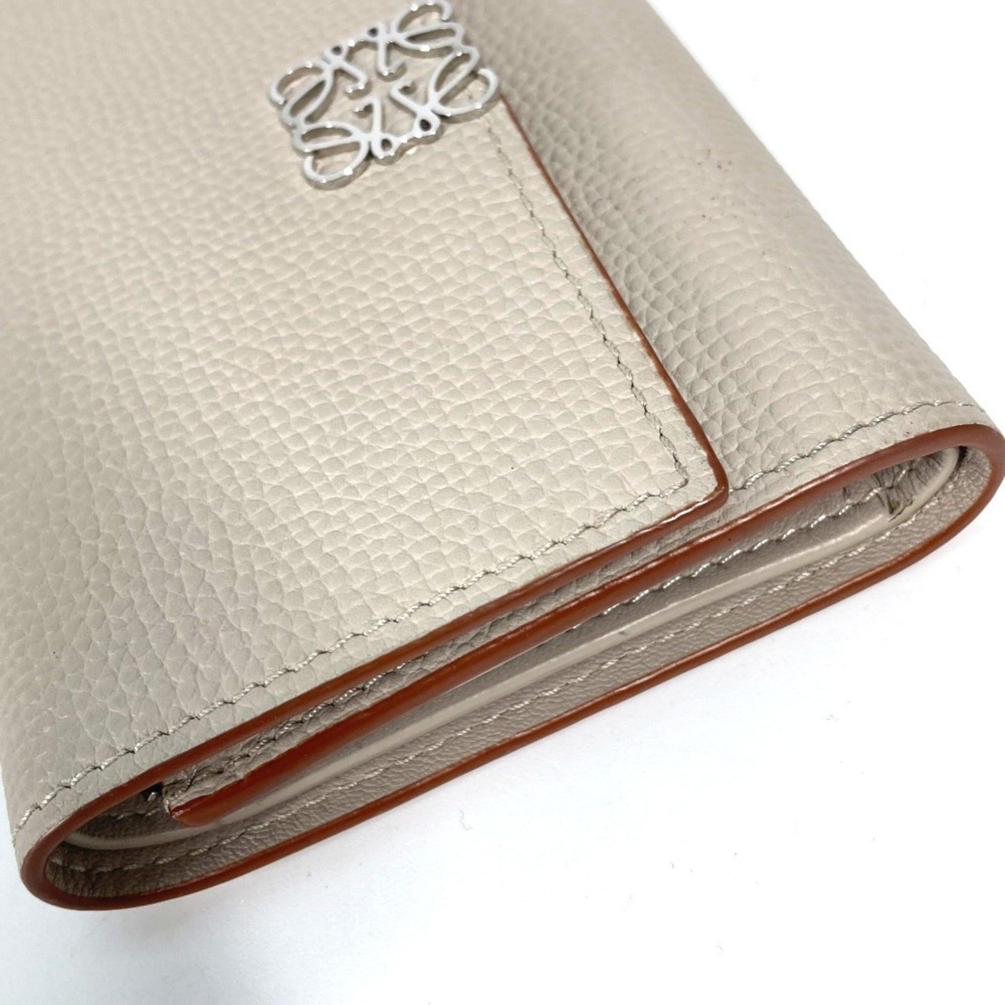 Loewe Beige Leather Coin Purse/Coin Case (Pre-Owned)