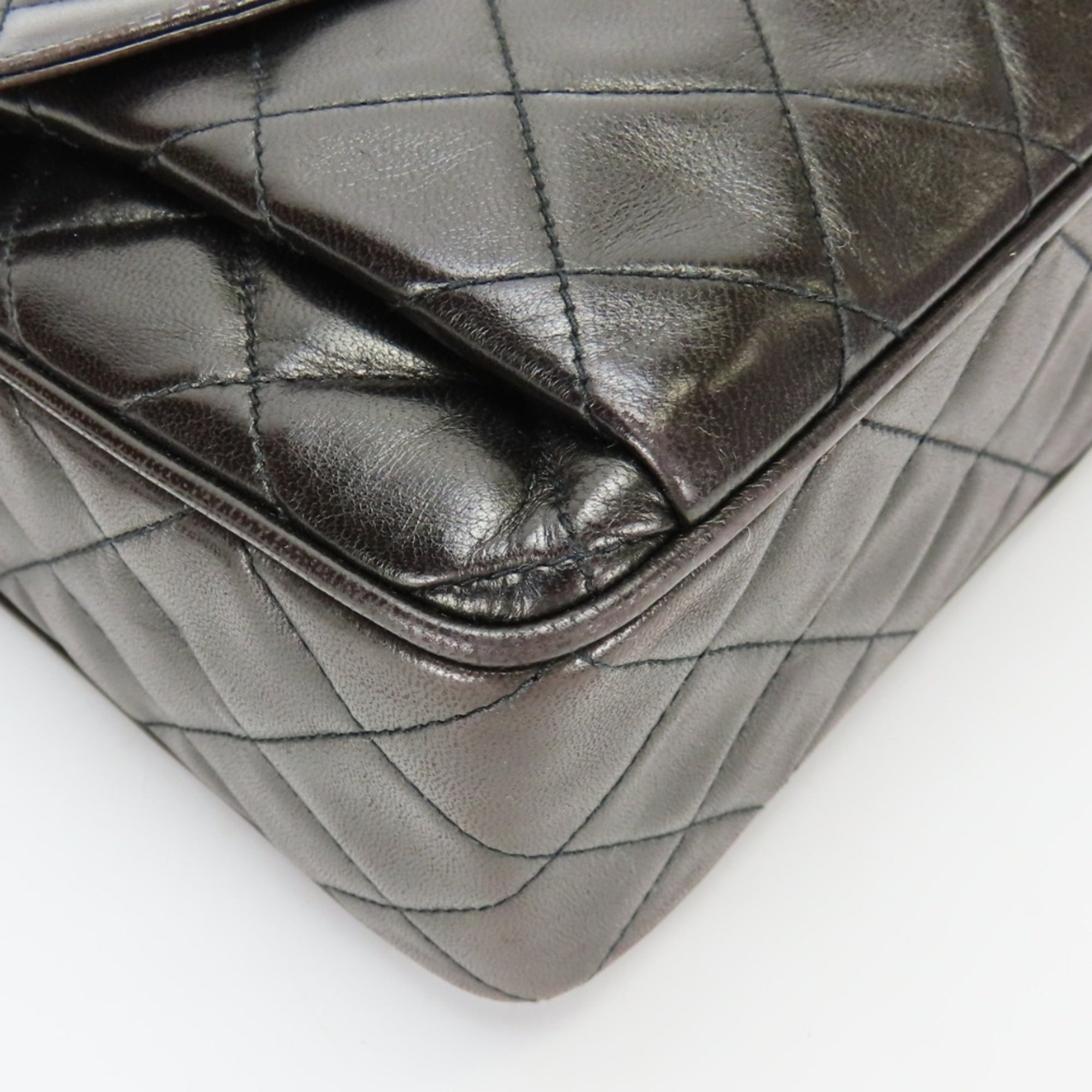 Chanel Black Quilting Leather Shoulder Bag (Pre-Owned)