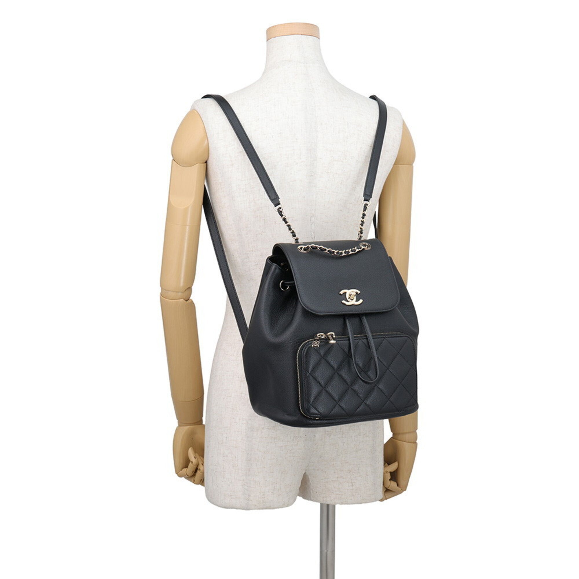 Chanel Matelasse Black Grained Calfskin Backpack Handbag (Pre-Owned)