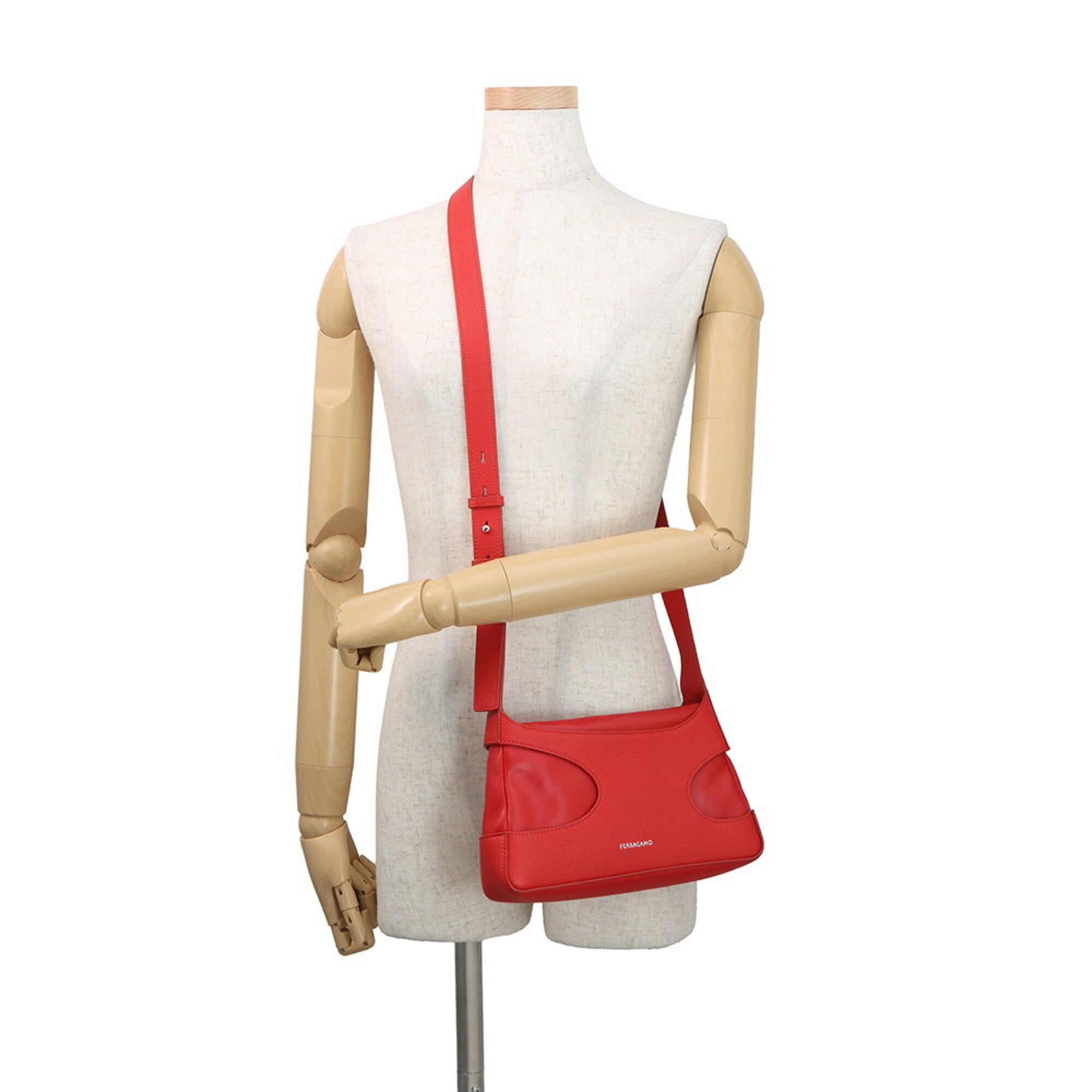 Salvatore Ferragamo Red Color Leather Handbag Shoulder Bag (Pre-Owned)