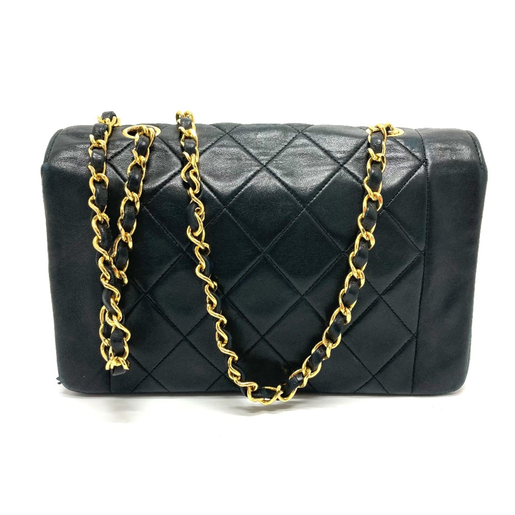 Chanel Black Leather Shoulder Bag (Pre-Owned)