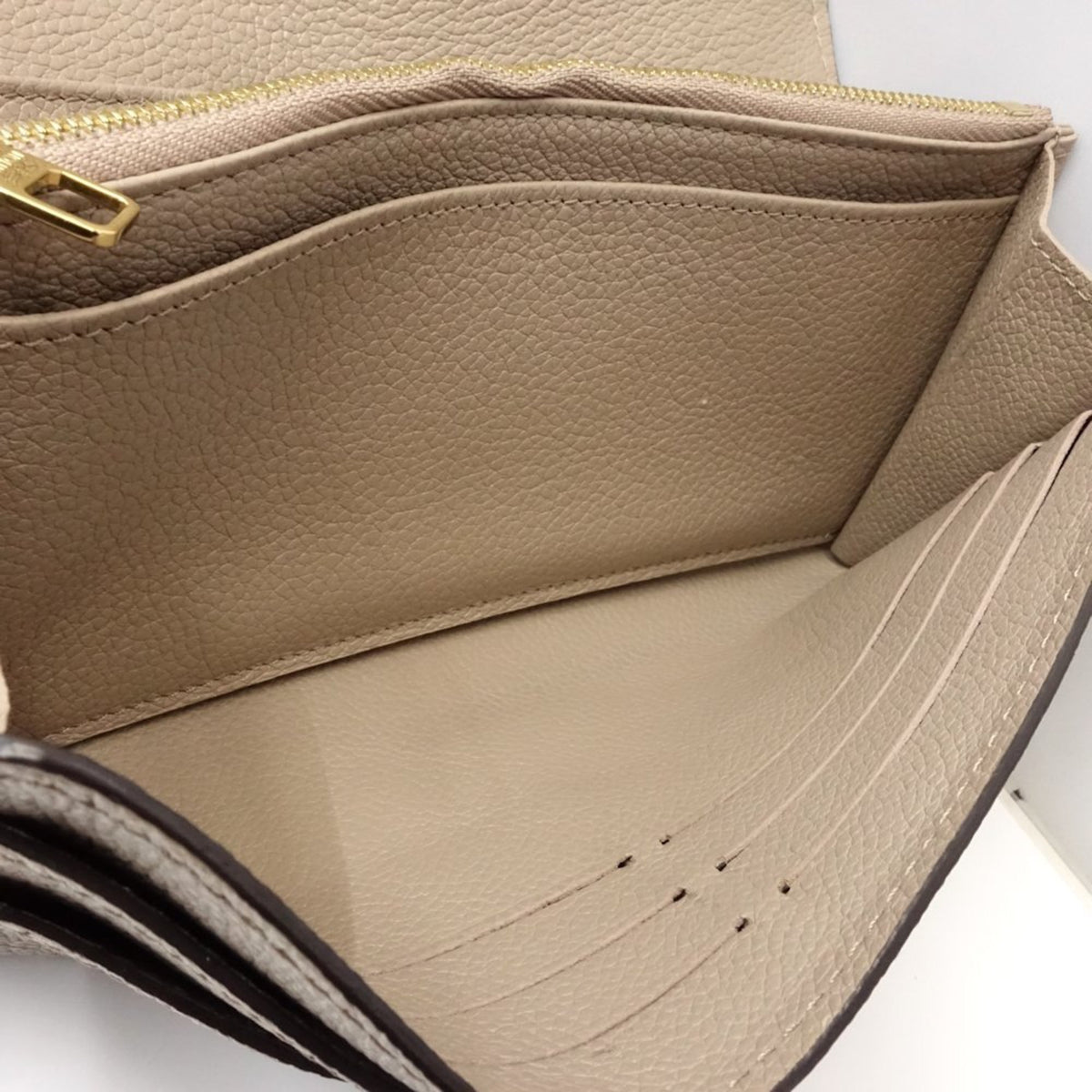 Louis Vuitton Tourterelle Leather Long Wallet (Bi-Fold) (Pre-Owned)