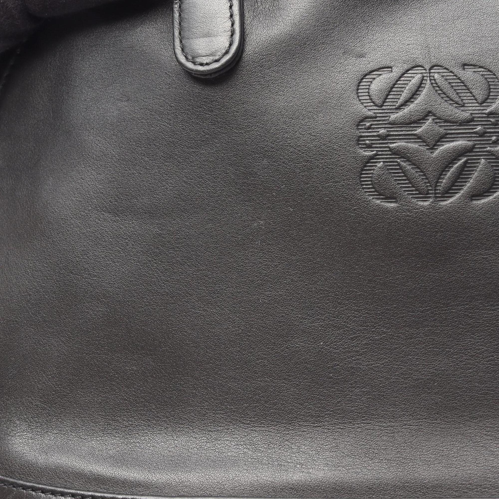 Loewe Black Leather Handbag (Pre-Owned)