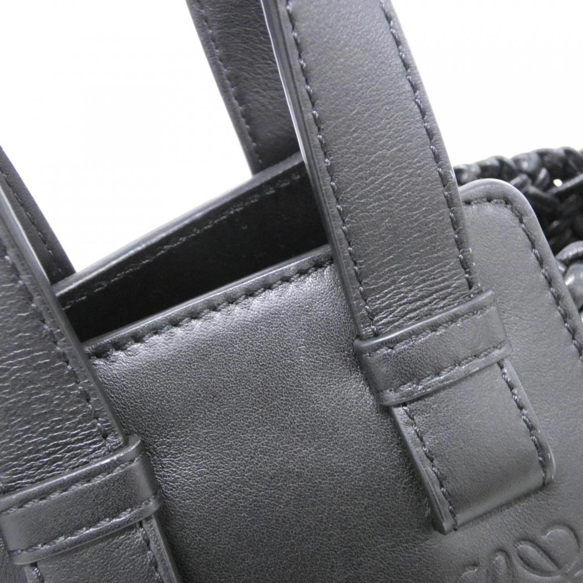 Loewe Black Leather Shoulder Bag (Pre-Owned)