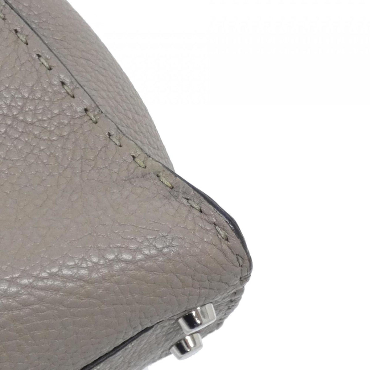 Fendi Beige Leather Handbag (Pre-Owned)