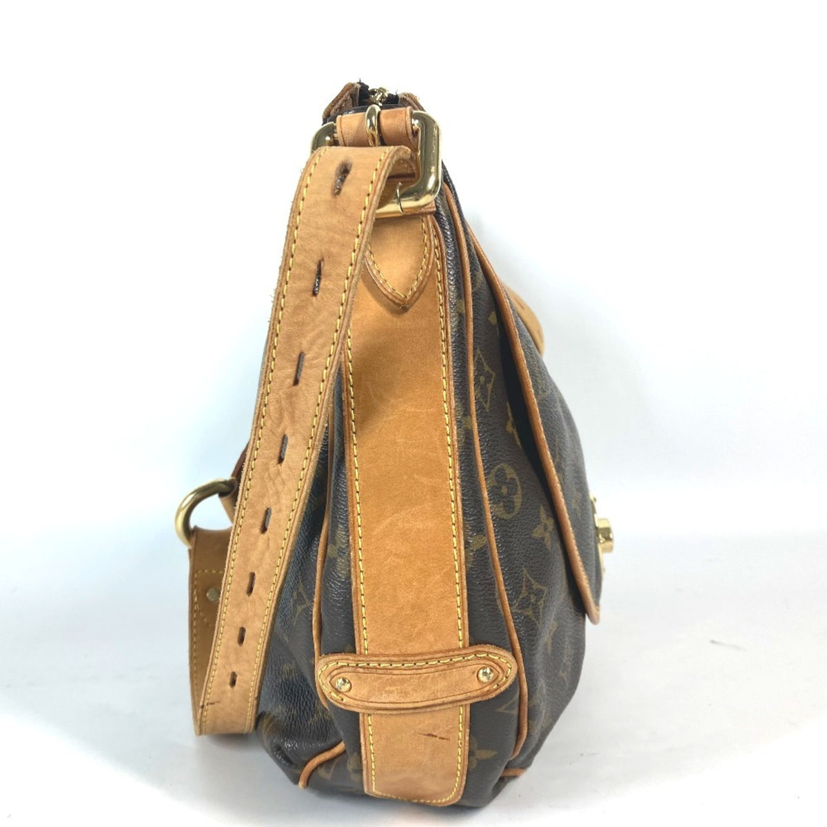 Louis Vuitton Brown Monogram Shoulder Bag (Pre-Owned)