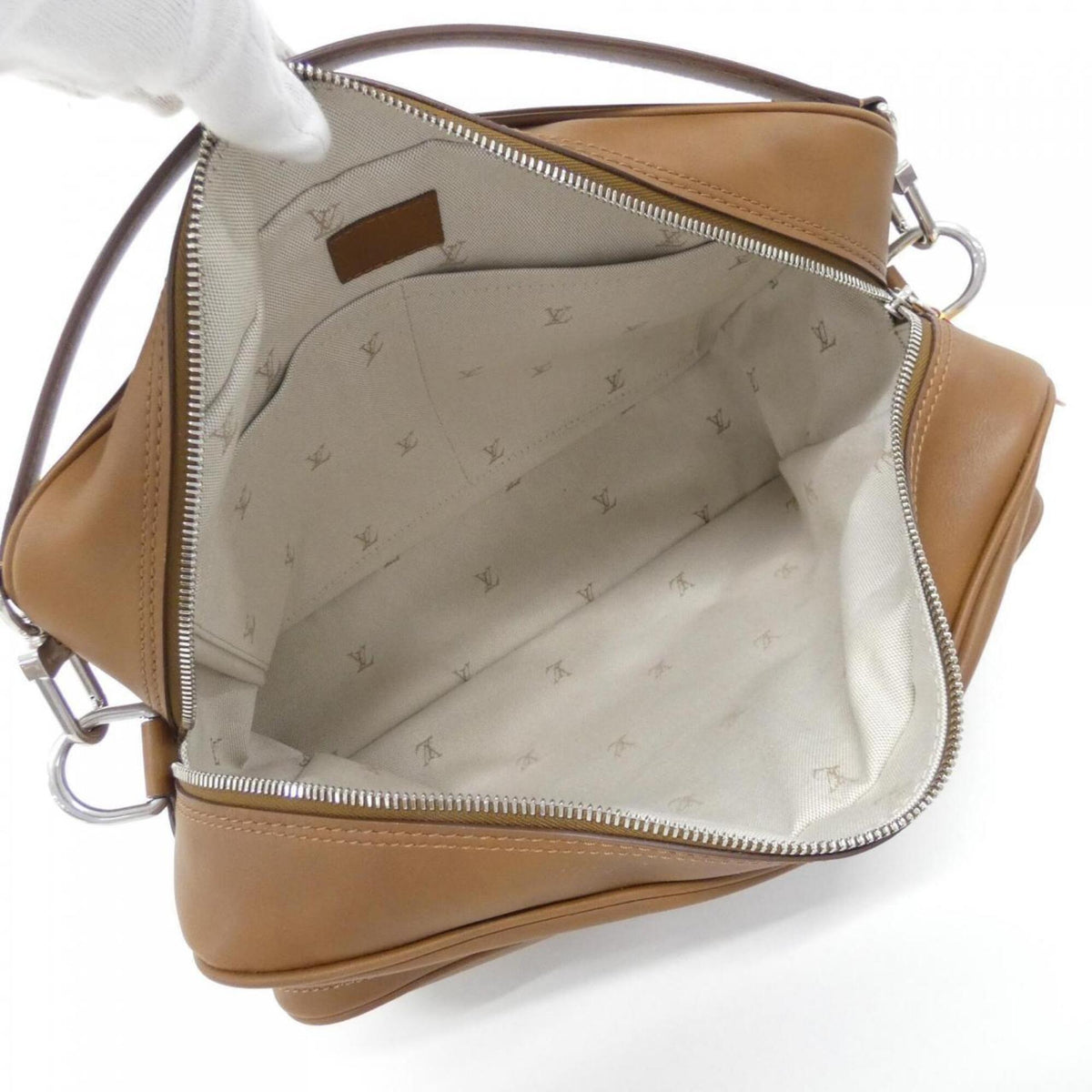 Louis Vuitton Caramel Leather Shoulder Bag (Pre-Owned)