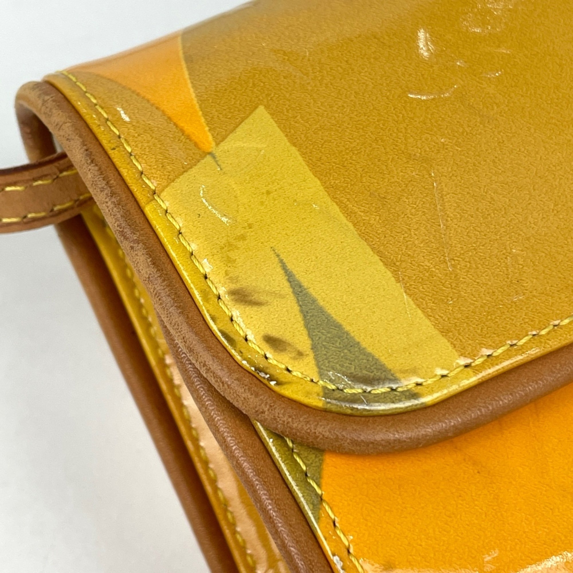 Louis Vuitton Yellow Monogram Vernis Pochette Shoulder Bag (Pre-Owned)