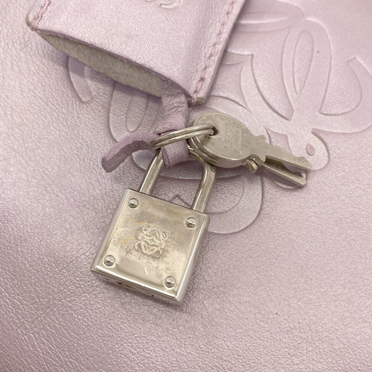 Loewe Purple Leather Handbag (Pre-Owned)