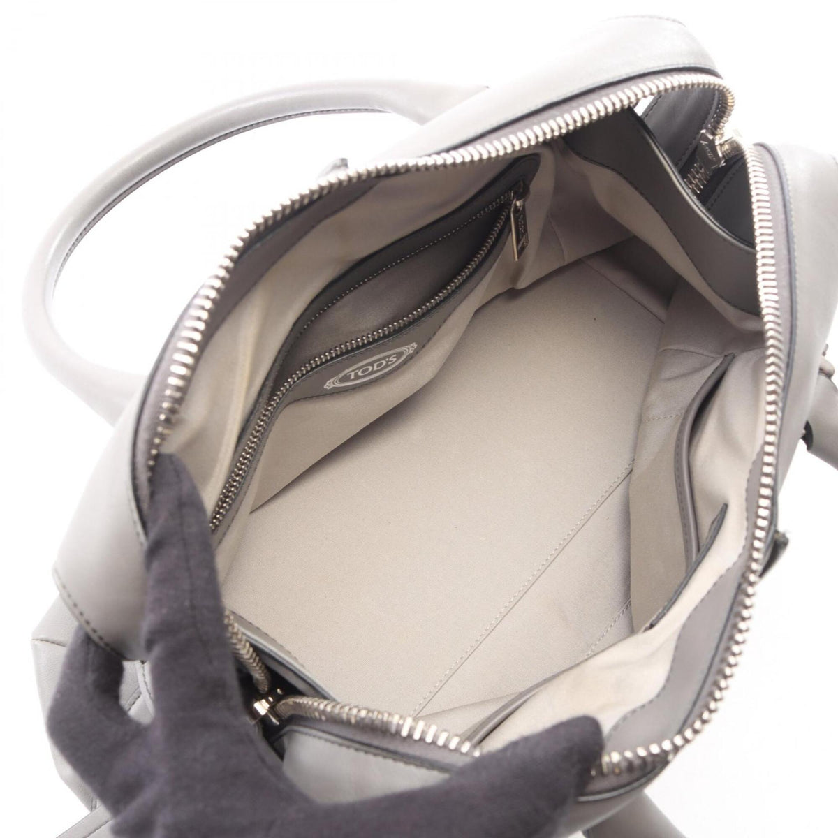 Tod's Gray Leather Handbag (Pre-Owned)