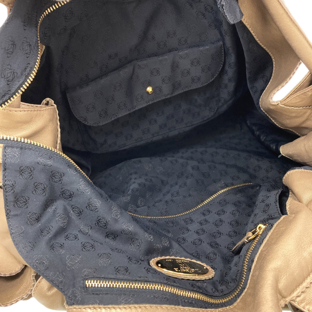 Loewe Gold Leather Handbag (Pre-Owned)