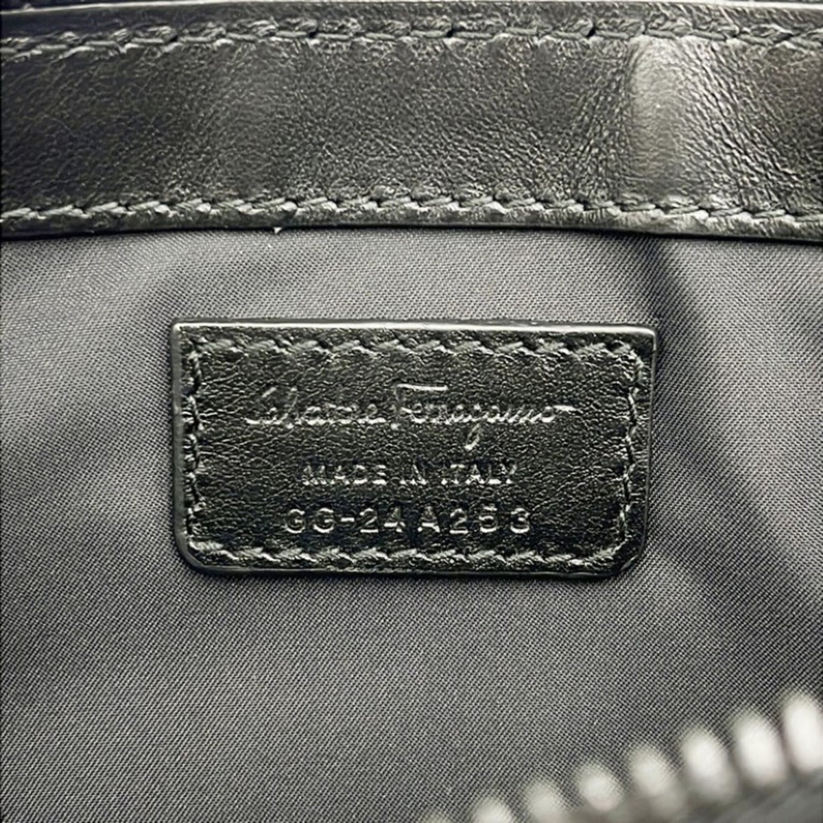 Salvatore Ferragamo Black Gray Leather Clutch Bag (Pre-Owned)