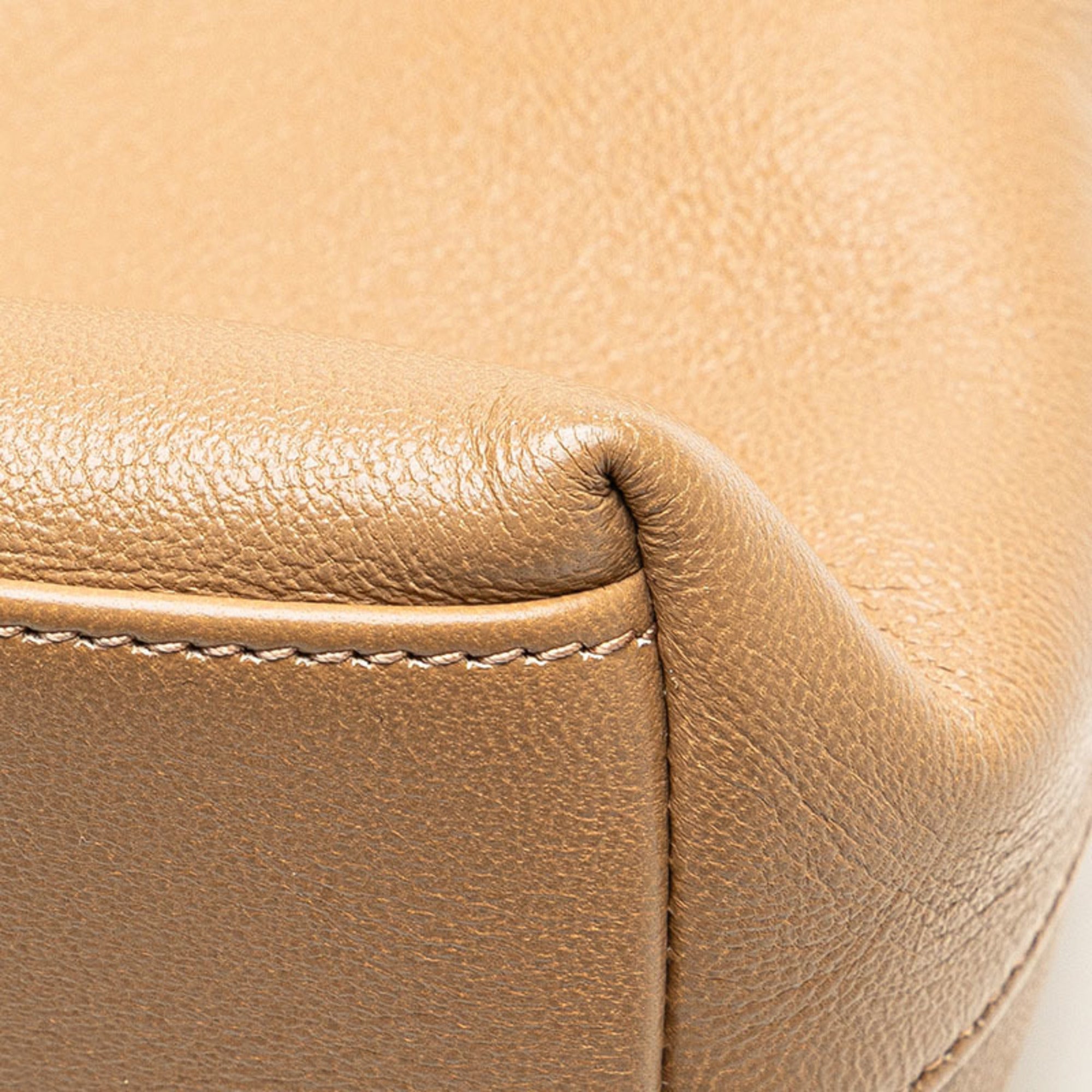 Gucci Beige Leather Handbag Shoulder Bag (Pre-Owned)