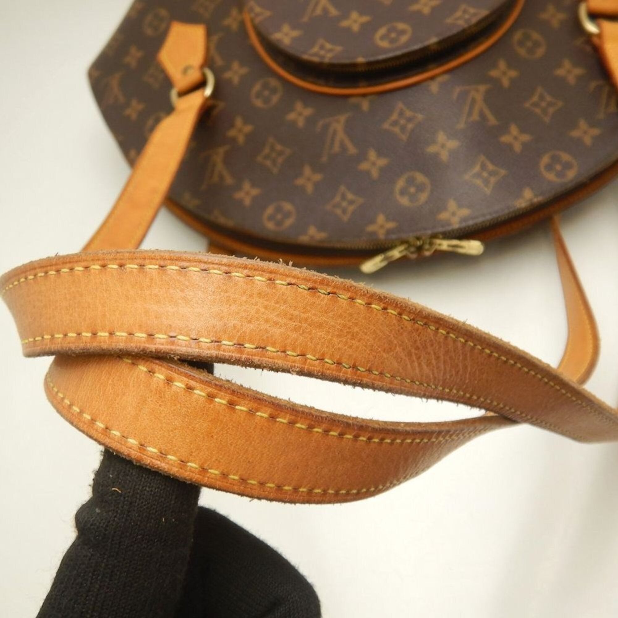 Louis Vuitton Monogram Brown Monogram Shoulder Bag (Pre-Owned)