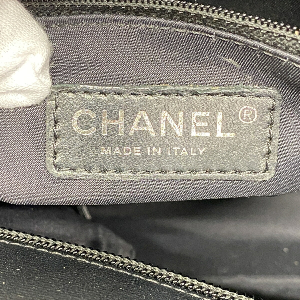 Chanel Black Leather Tote Bag (Pre-Owned)