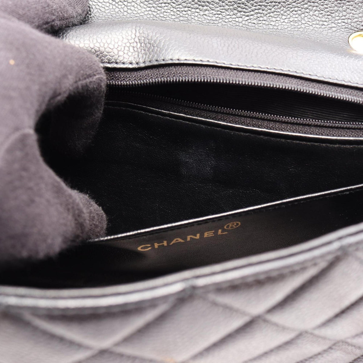Chanel Black Grained Calfskin Handbag Shoulder Bag (Pre-Owned)