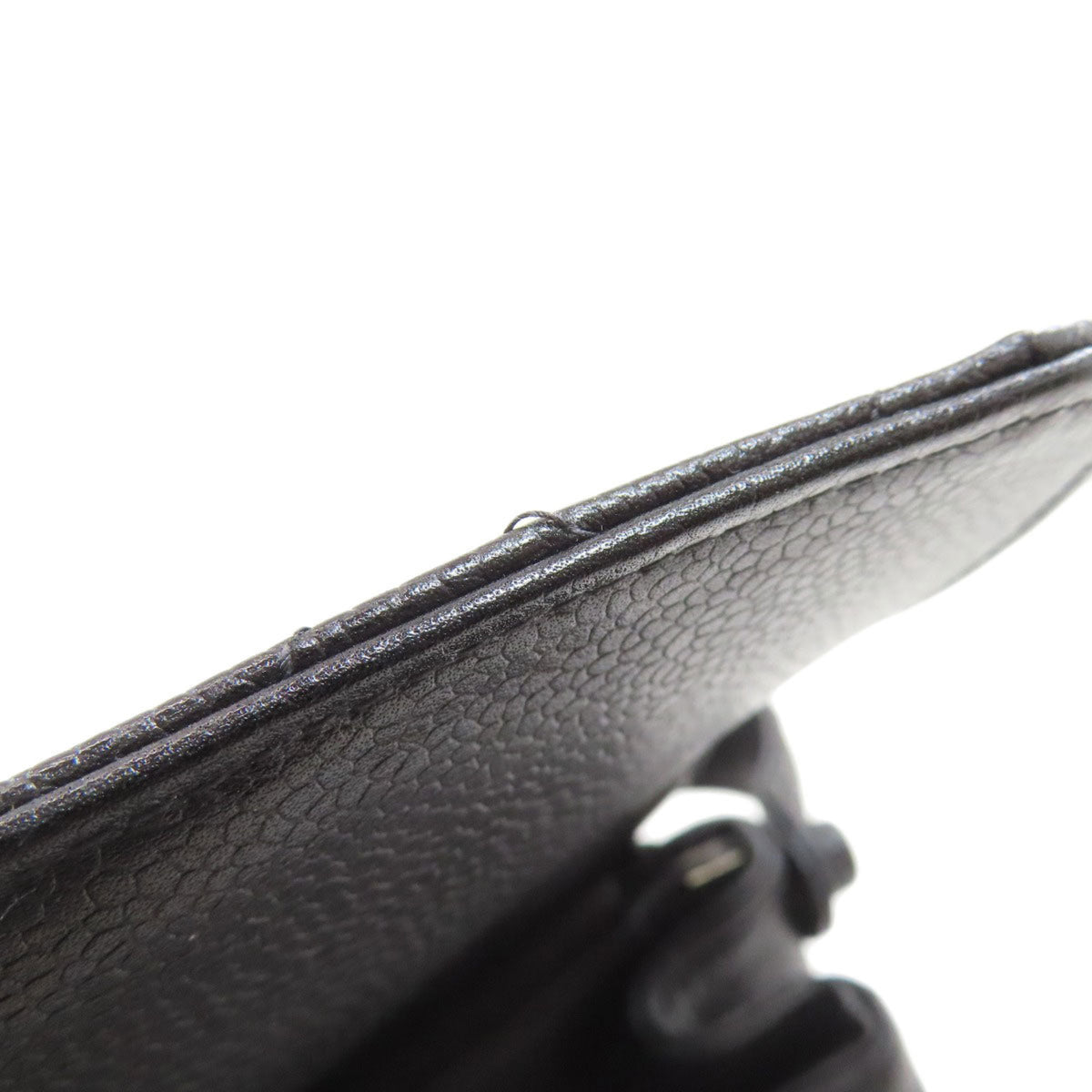 Chanel Black Leather Handbag (Pre-Owned)