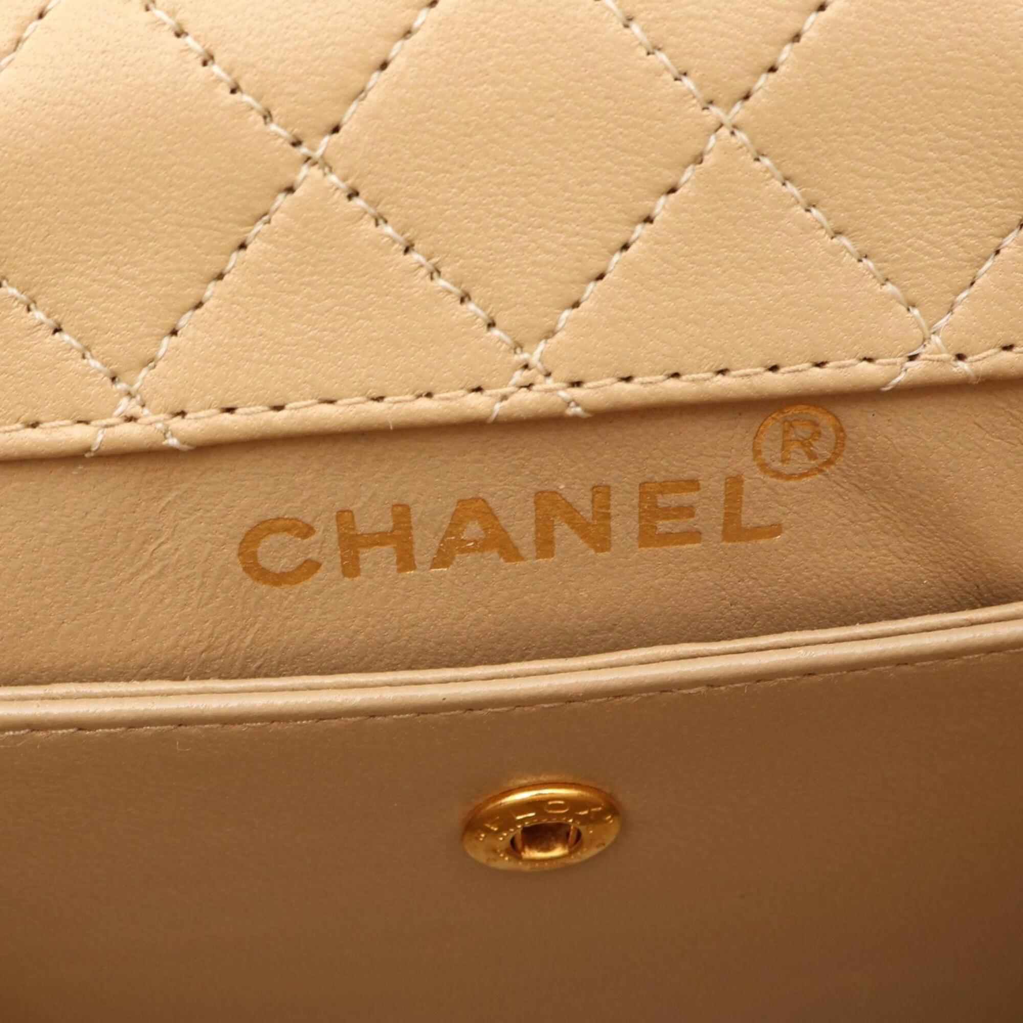 Chanel Beige Leather Handbag Shoulder Bag (Pre-Owned)
