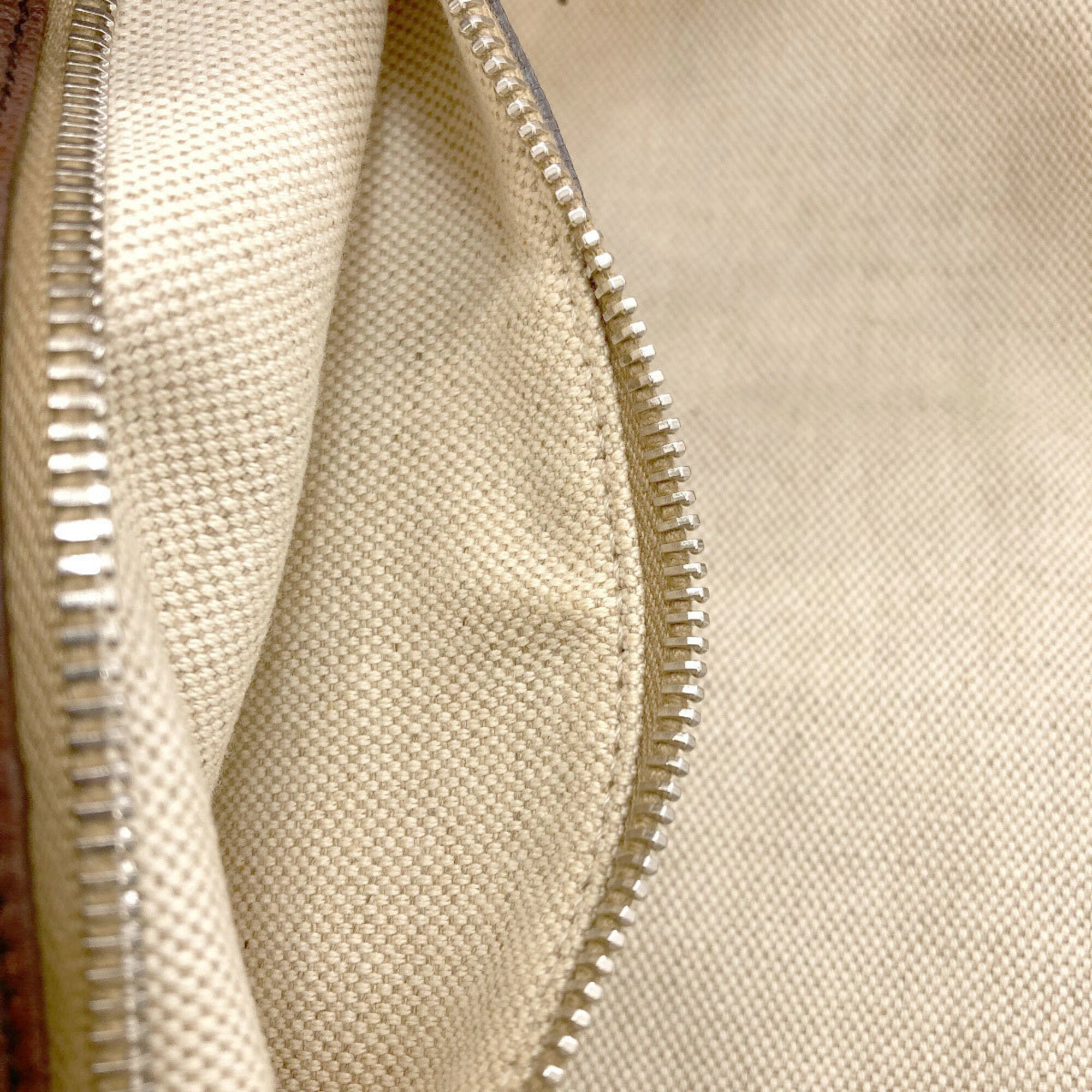 Miu Miu Beige Canvas Tote Bag (Pre-Owned)