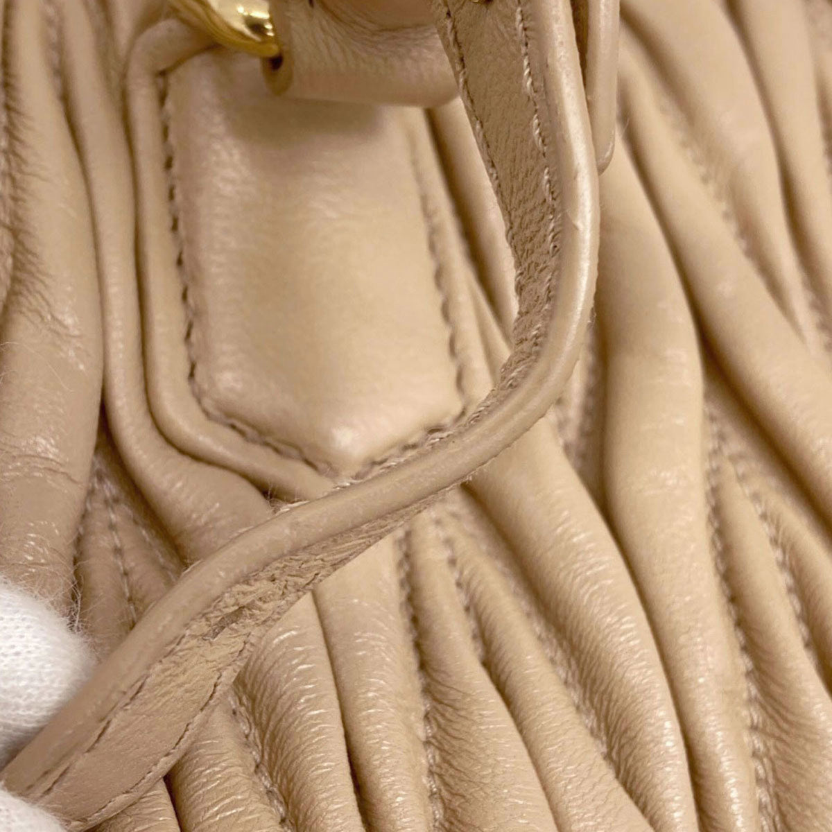 Miu Miu Brown Leather Handbag (Pre-Owned)