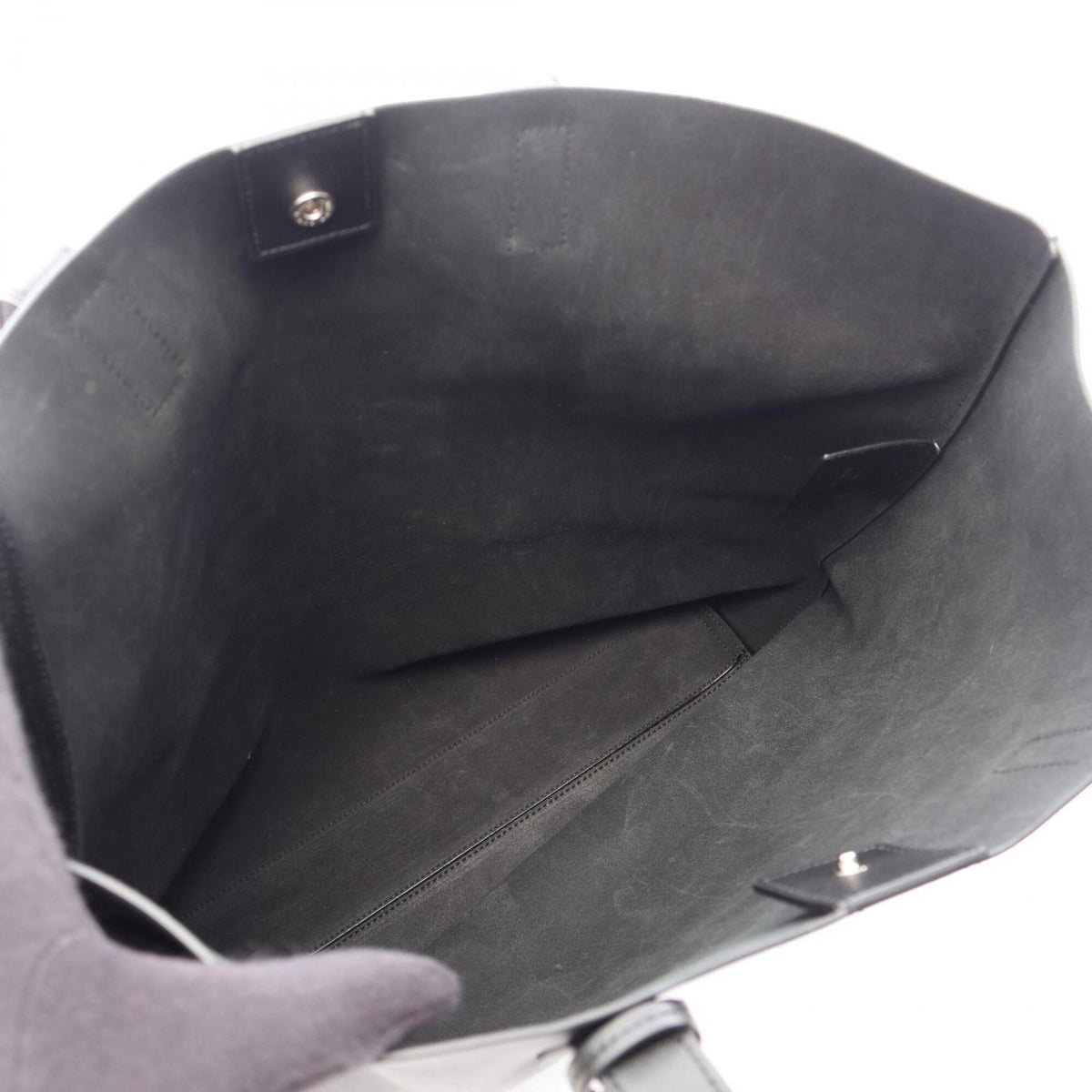 Yves Saint Laurent Black Leather Handbag Tote Bag (Pre-Owned)