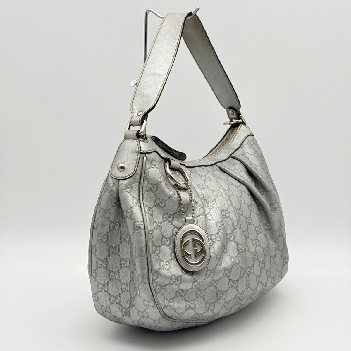 Gucci Metallic Silver Leather Shoulder Bag (Pre-Owned)