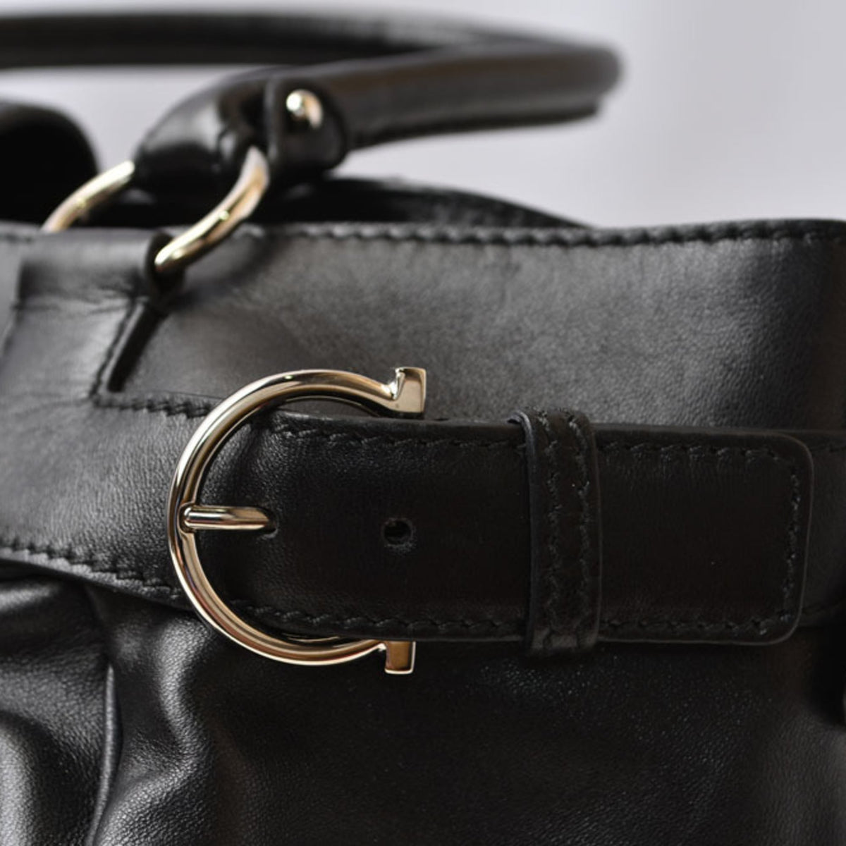 Salvatore Ferragamo Black Tote Bag (Pre-Owned)