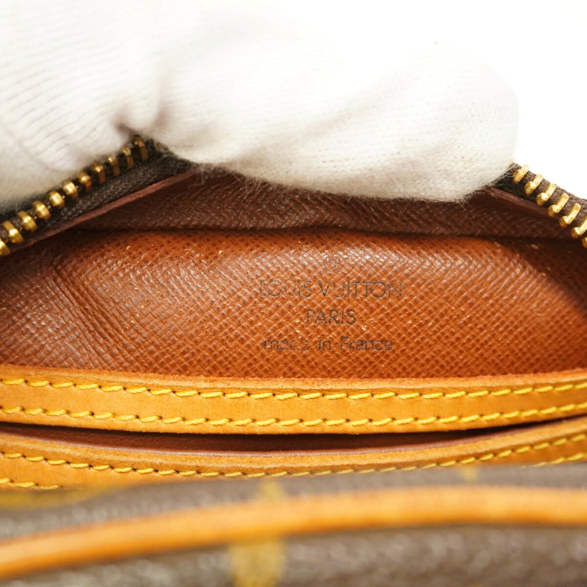 Louis Vuitton Brown Shoulder Bag (Pre-Owned)