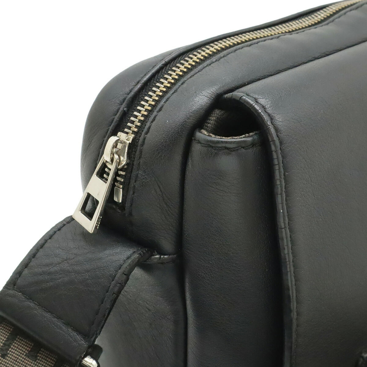 Loewe Black Leather Messenger Bag Shoulder Bag (Pre-Owned)