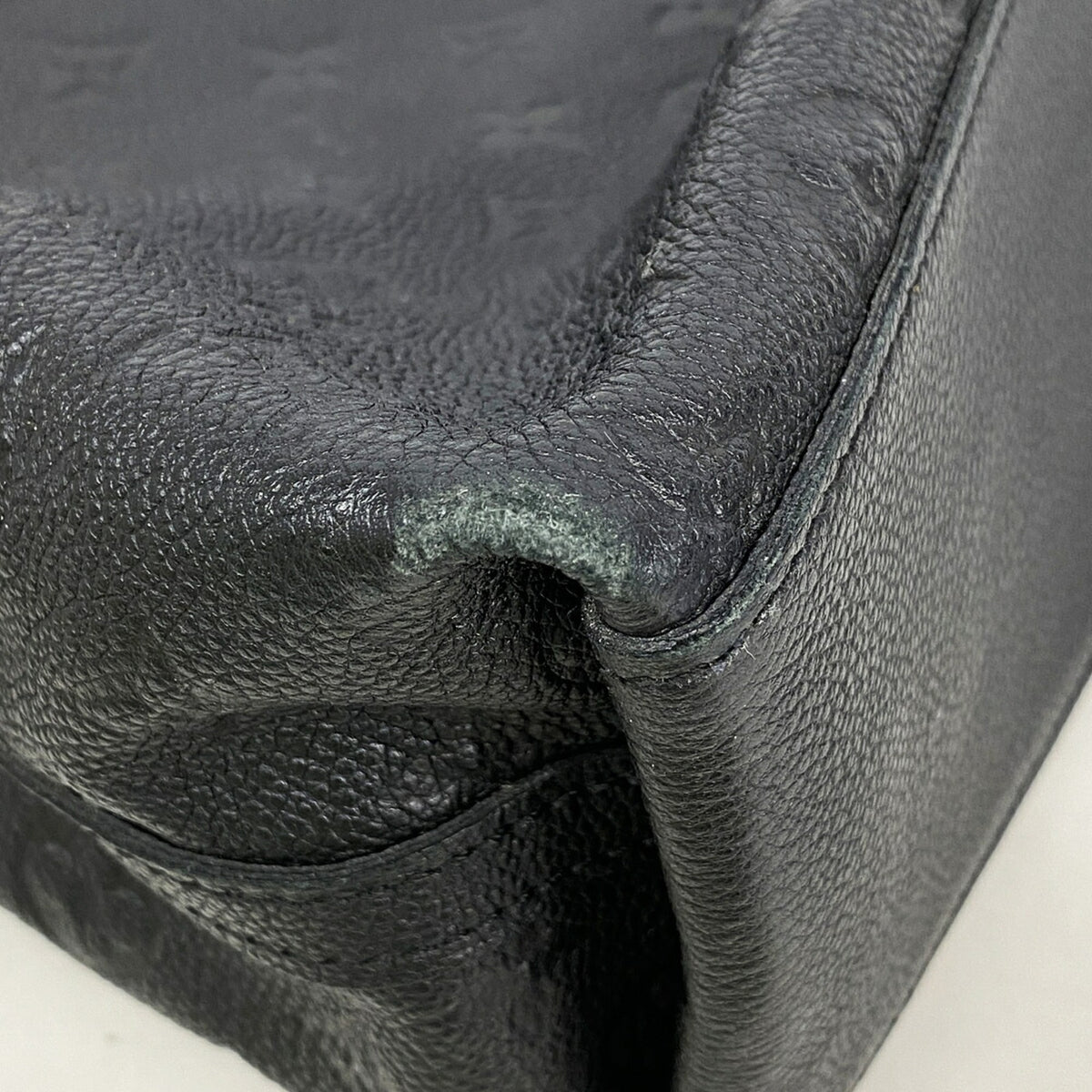 Louis Vuitton Noir Tote Bag (Pre-Owned)