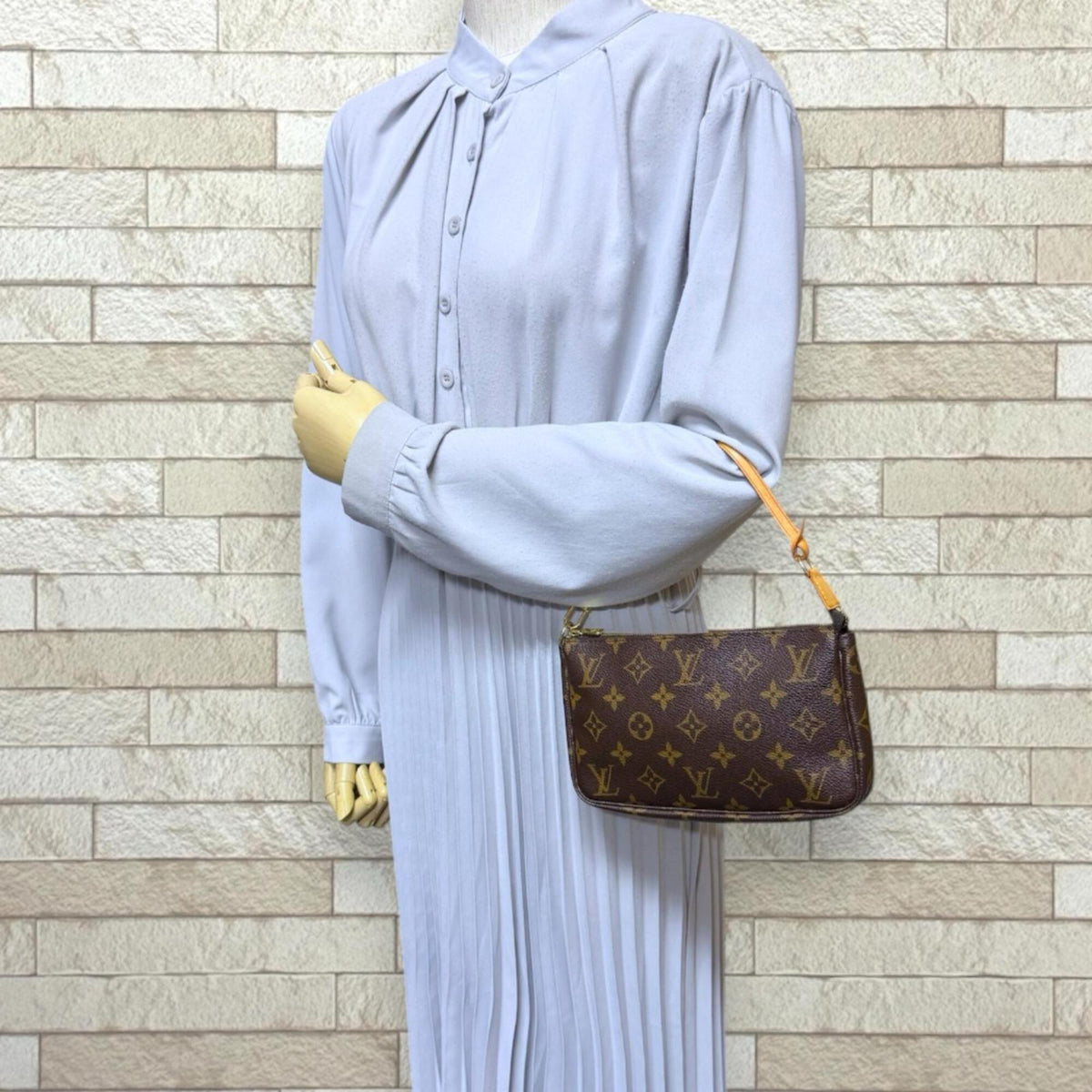 Louis Vuitton Monogram Brown Monogram Handbag (Pre-Owned)