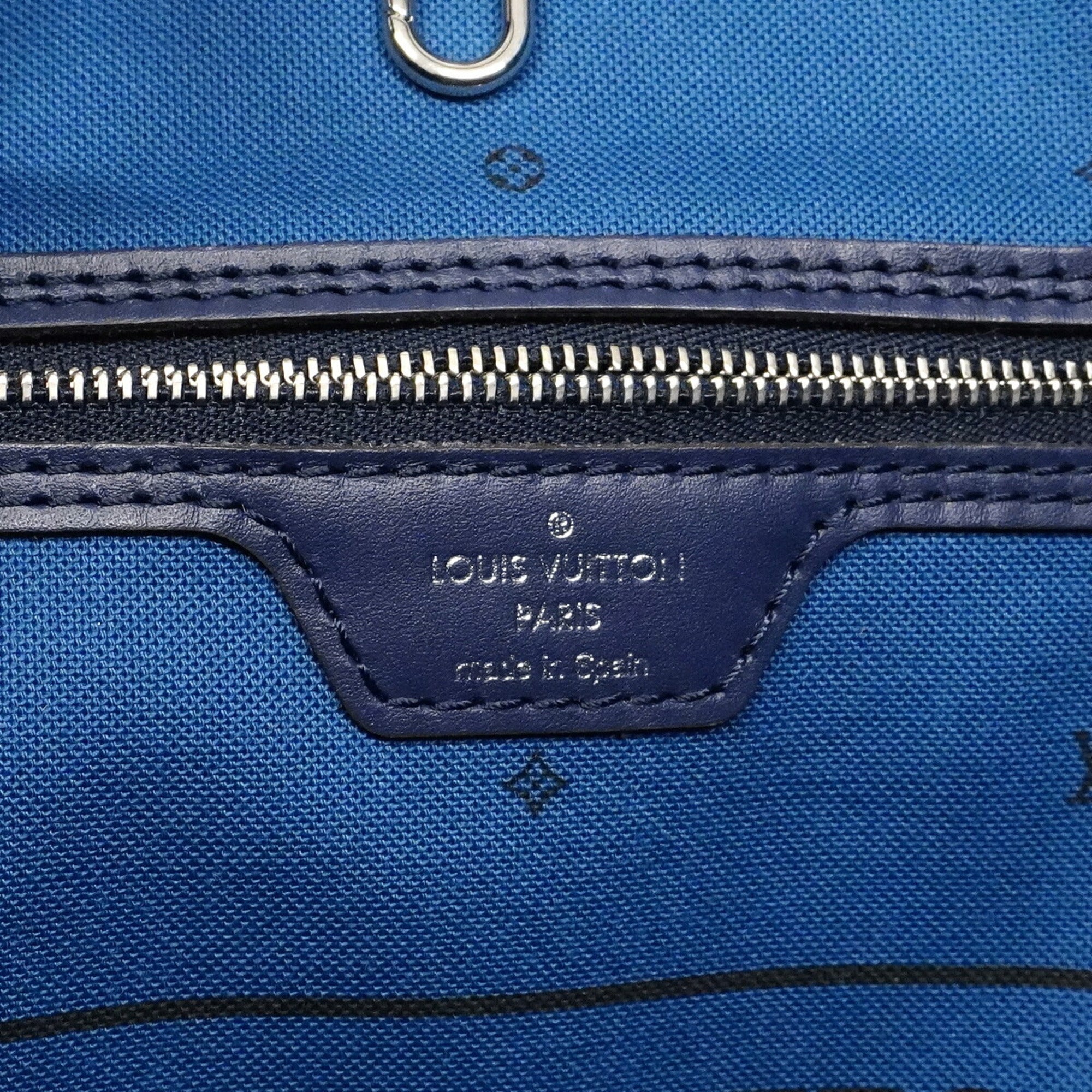 Louis Vuitton Blue Tote Bag (Pre-Owned)
