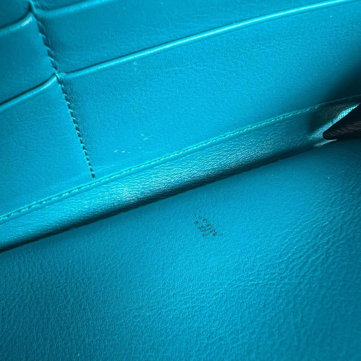 Gucci Microguccissima Blue Leather Long Wallet (Bi-Fold) (Pre-Owned)