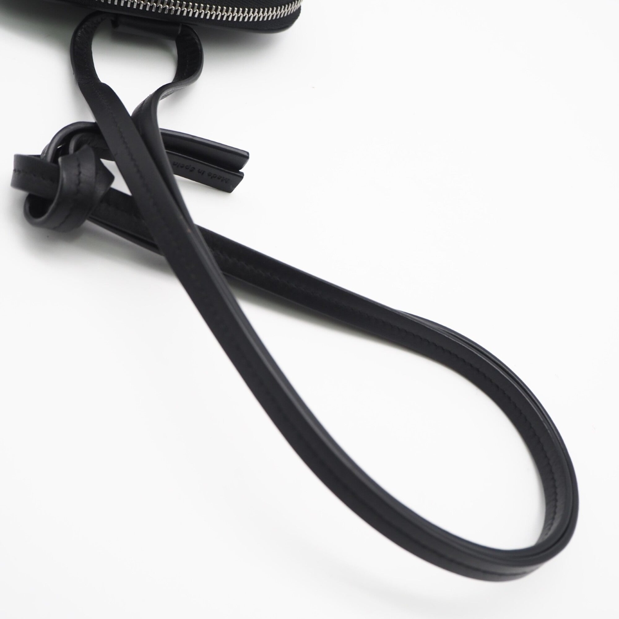 Loewe Black Leather Shoulder Bag (Pre-Owned)