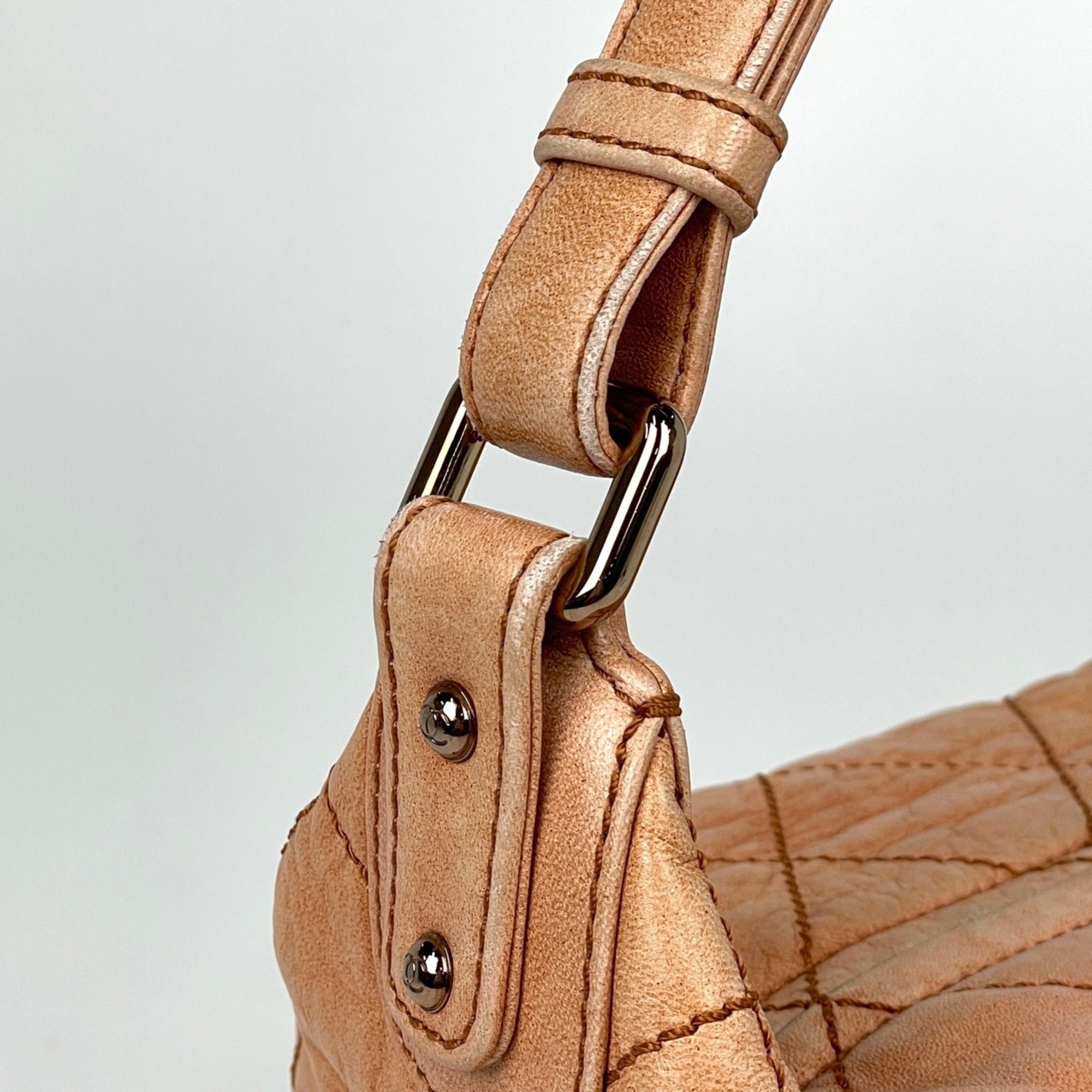 Chanel Pale Orange Leather Shoulder Bag (Pre-Owned)