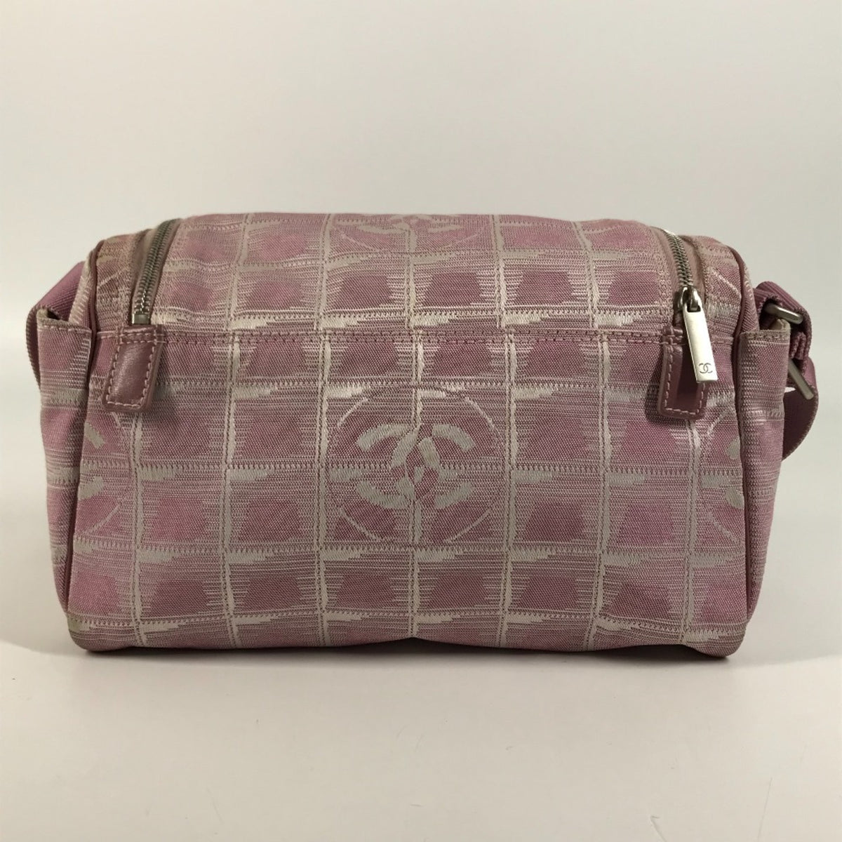 Chanel New Travel Line Pink Nylon Canvas Leather Pochette Shoulder Bag (Pre-Owned)