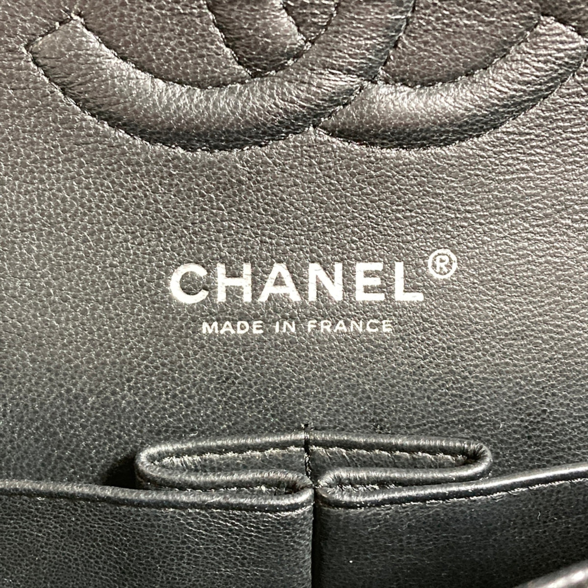 Chanel Matelasse Black Grained Calfskin Shoulder Bag (Pre-Owned)