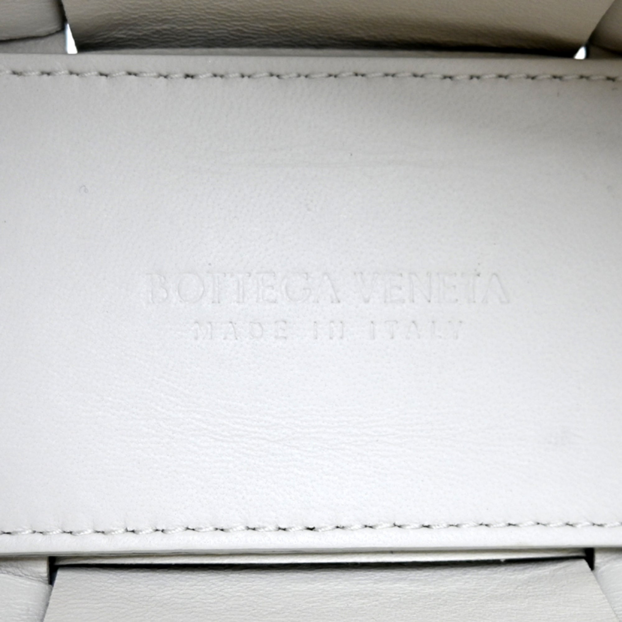 Bottega Veneta White Leather Tote Bag (Pre-Owned)