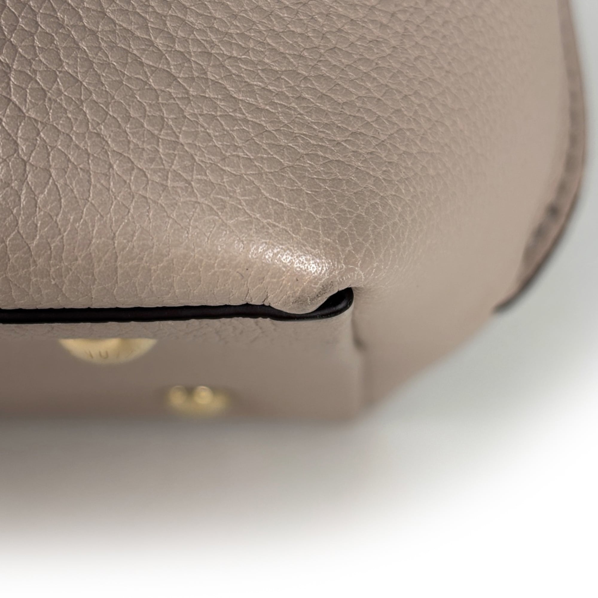 Louis Vuitton Grayish Leather Handbag Shoulder Bag (Pre-Owned)